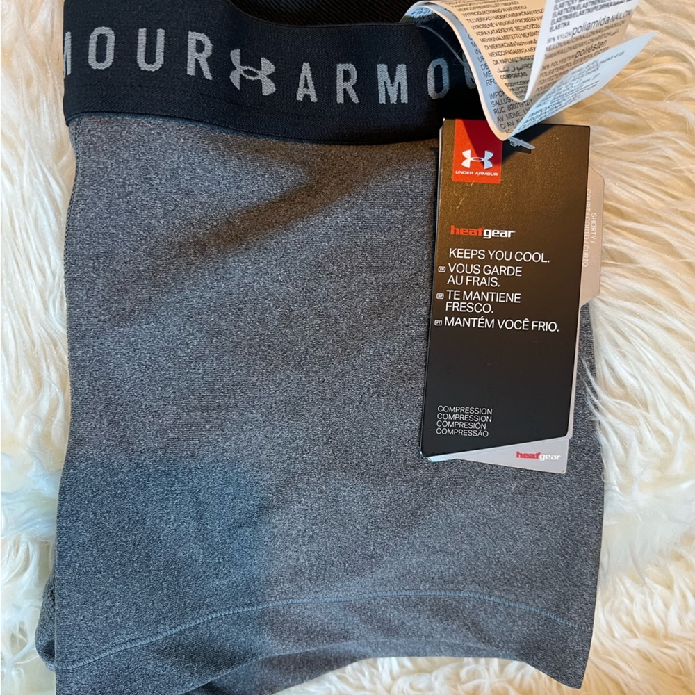 NWT Under Armour Women’s Small Heat Gear Compression Shorts Gray